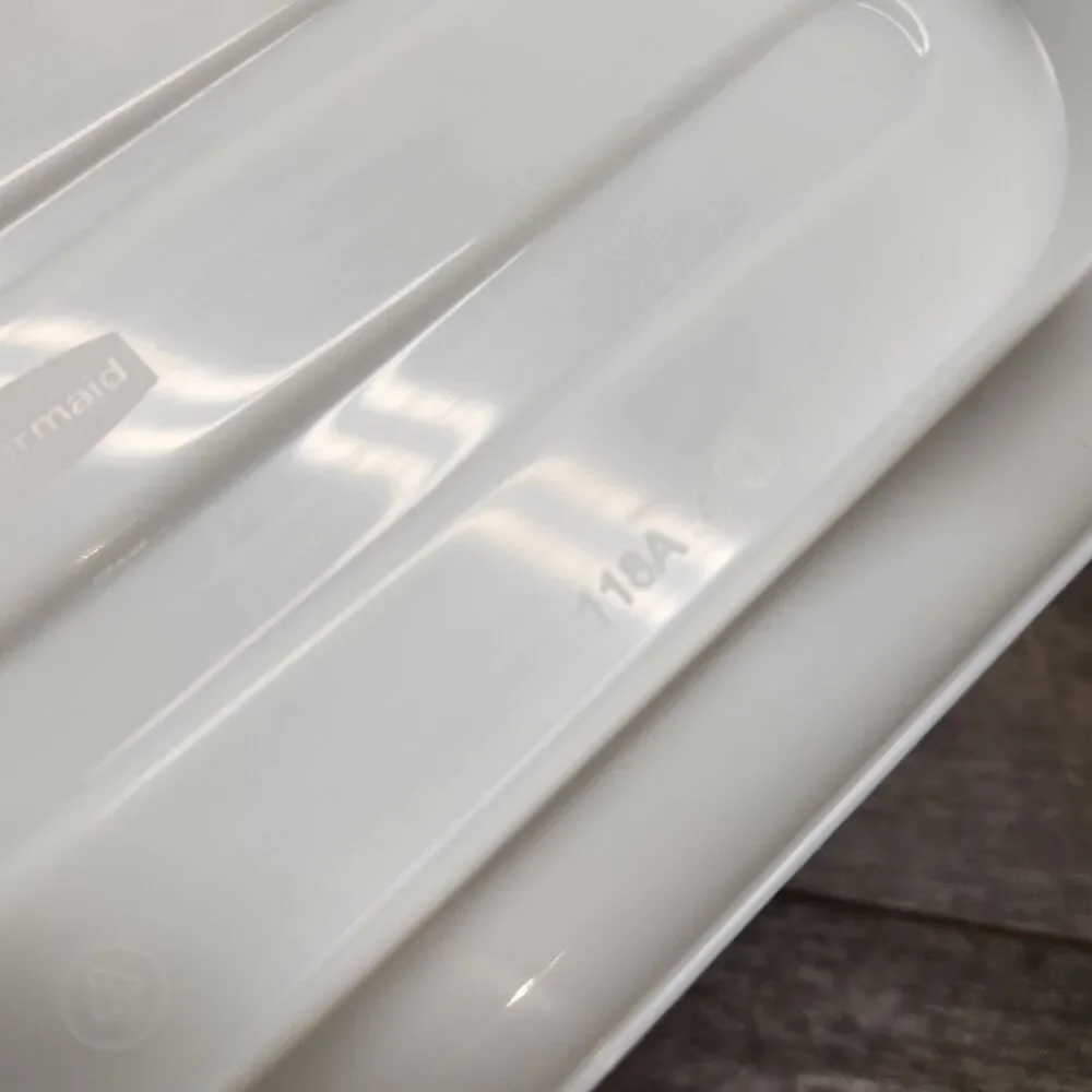 Rubbermaid vintage hard